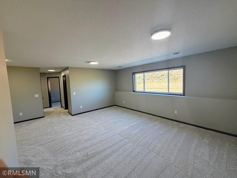 1661 Park View Lane NE - Photo 12