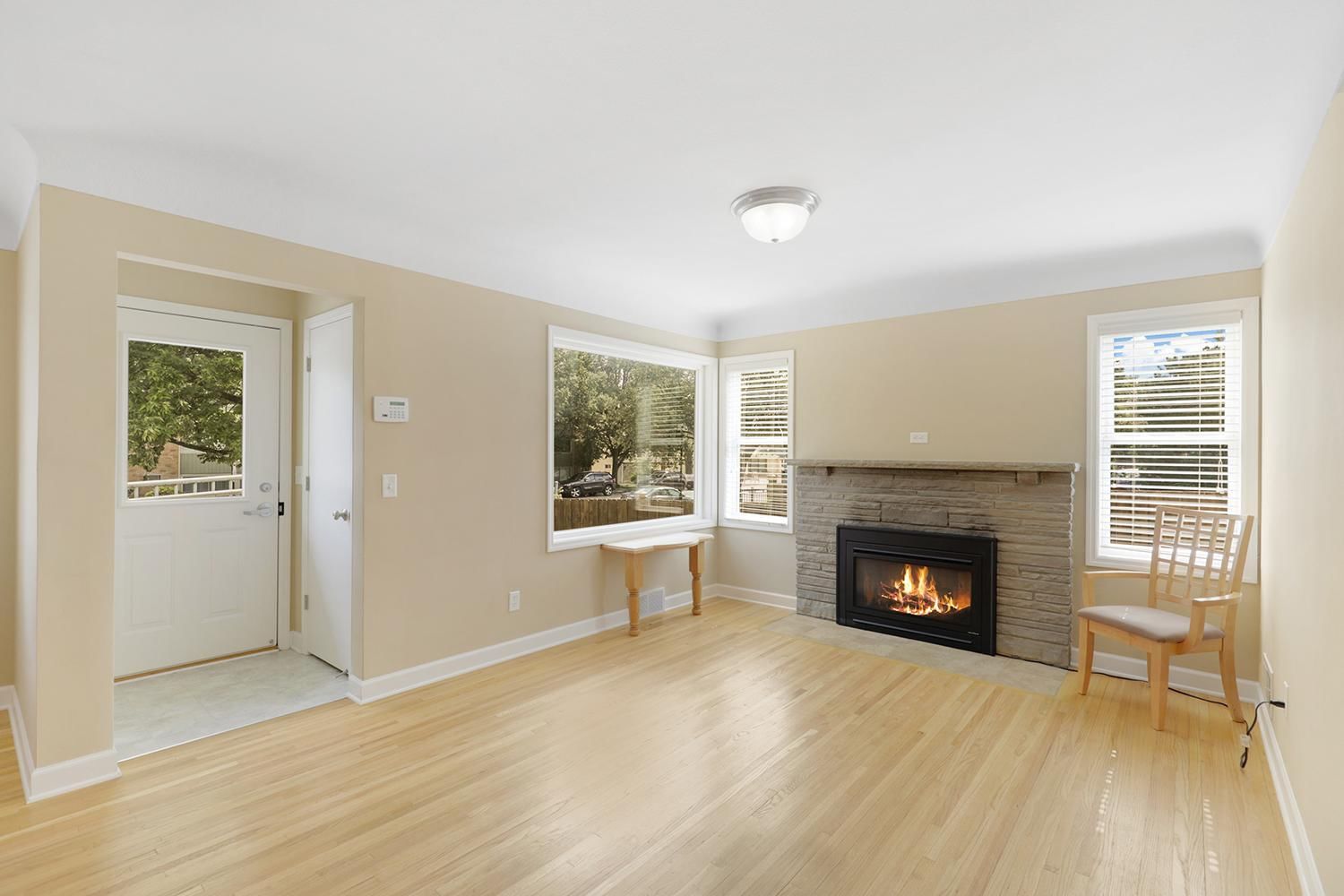 3821 W Broadway Avenue