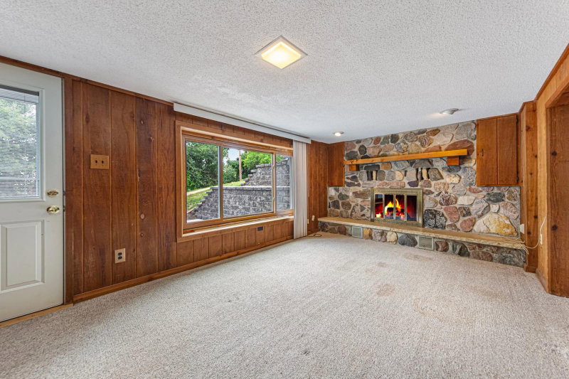 2033 Bluestone Lane - Photo 35