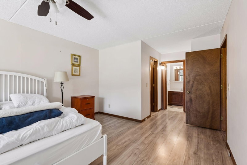 10531 Cedar Lake Road #212 - Photo 14