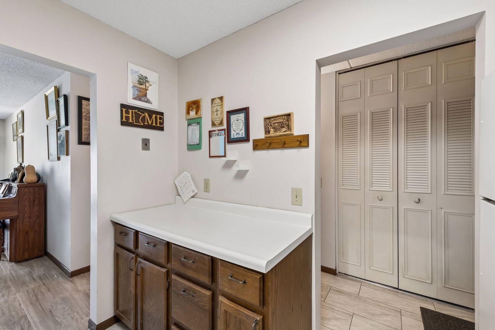 10531 Cedar Lake Road #212