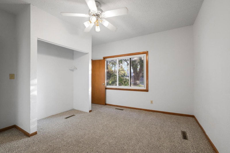 412 Prairie Avenue - Photo 17