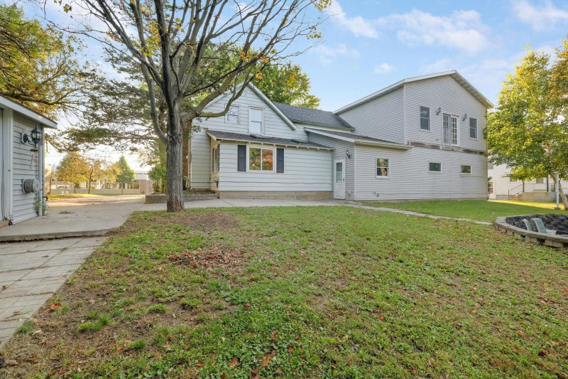 412 Prairie Avenue - Photo 7