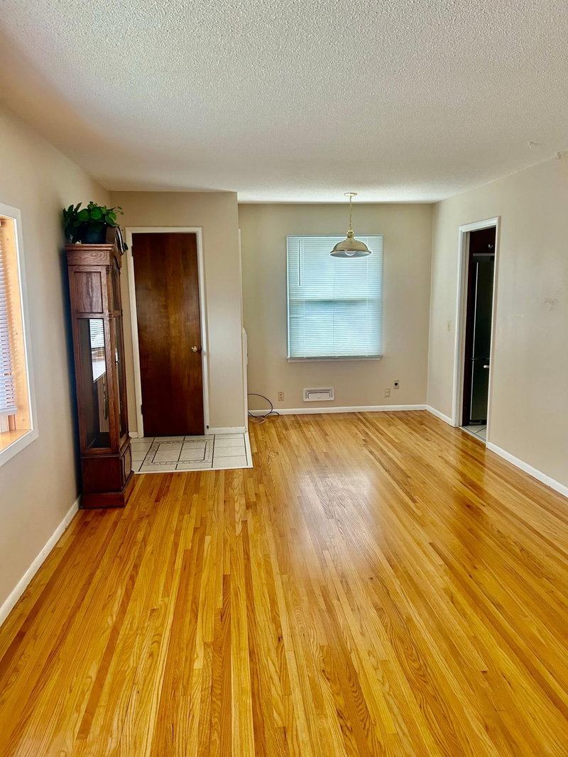 7244 Clinton Avenue - Photo 11