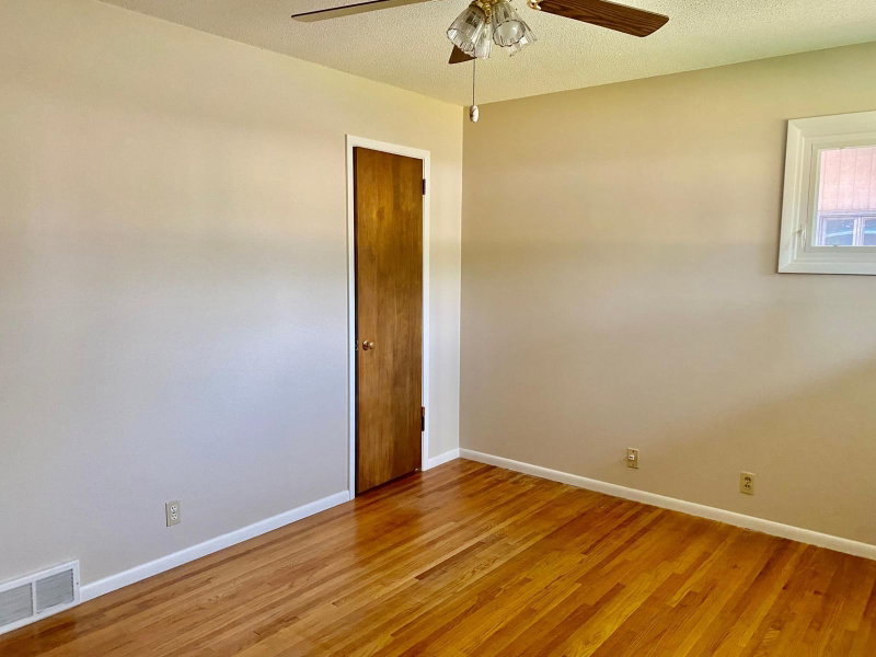 7244 Clinton Avenue - Photo 13