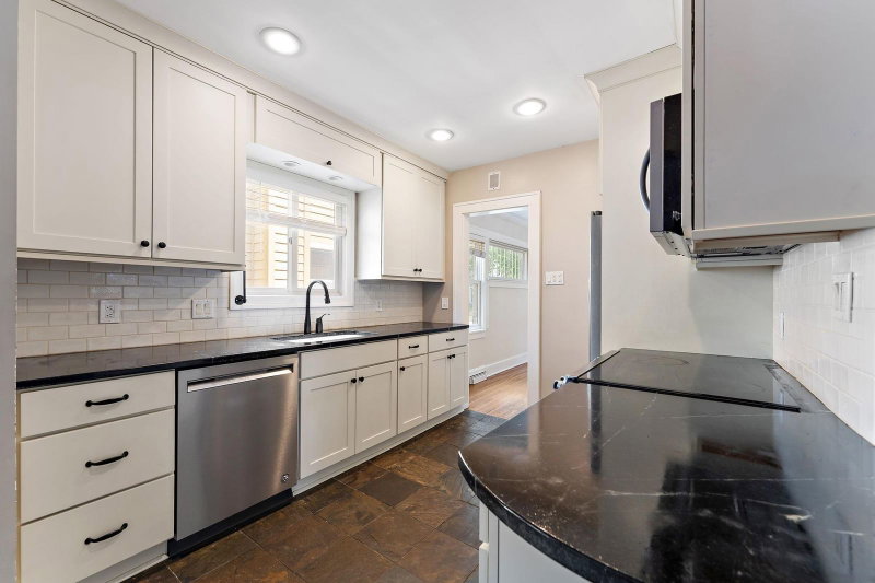 3260 Yosemite Avenue S - Photo 5