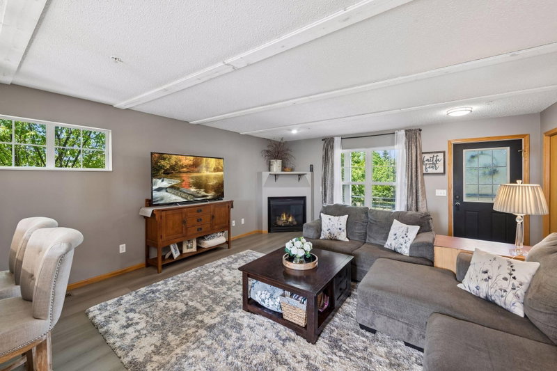2898 Clover Ridge Drive - Photo 9