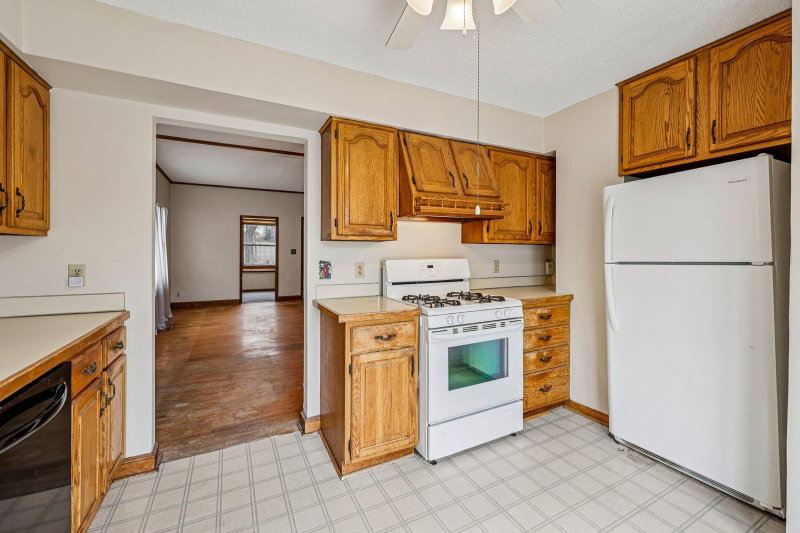 2835 Toledo Avenue S - Photo 6