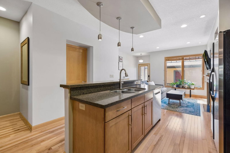 3022 Emerson Avenue S - Photo 11