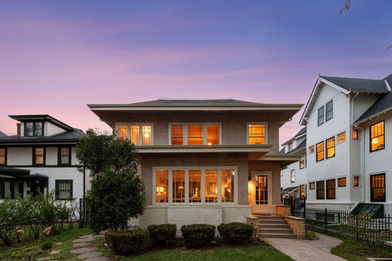 2304 Lake Place