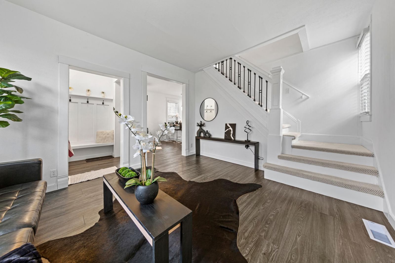 407 E Pleasant Street