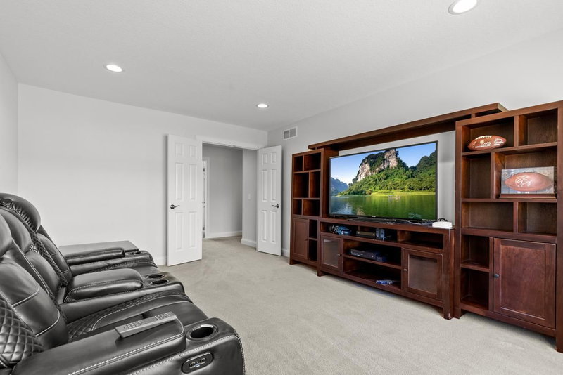 16860 Valley Road - Photo 29
