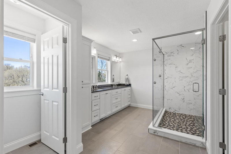 16860 Valley Road - Photo 32