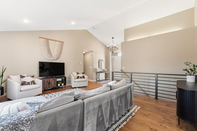 719 Eastridge Drive - Photo 11
