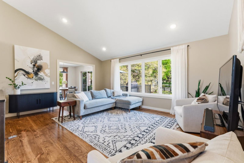 719 Eastridge Drive - Photo 8