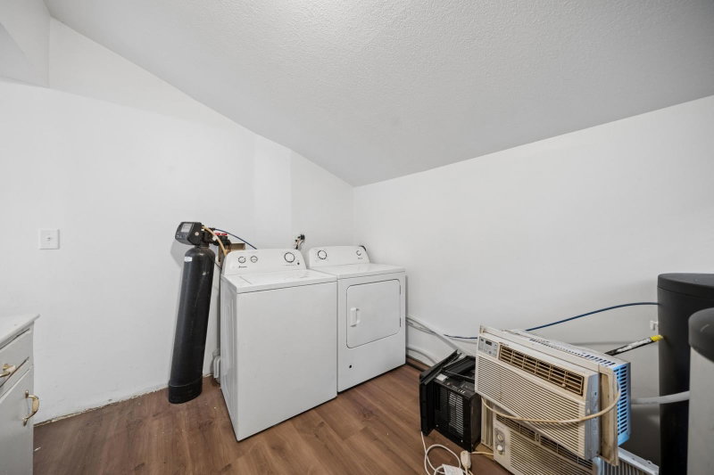 210 Willow Street - Photo 15