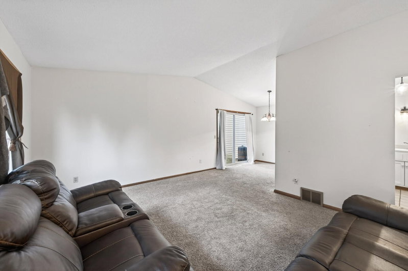 818 Sherwood Road - Photo 7