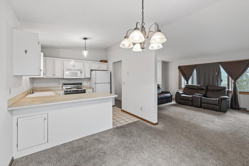 818 Sherwood Road - Photo 10
