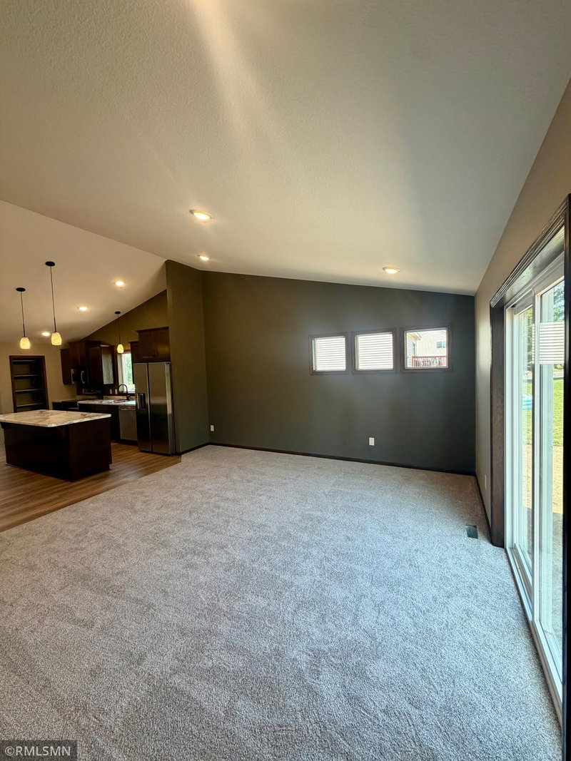 1615 Park View Lane NE - Photo 6