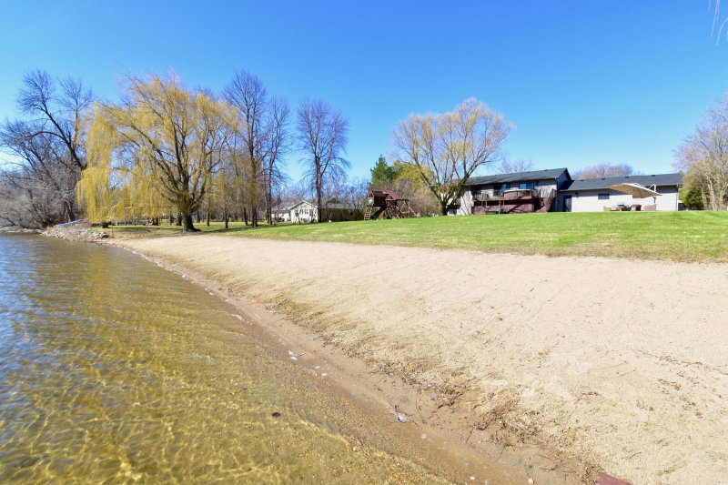 5123 Green Meadow Road SE - Photo 4