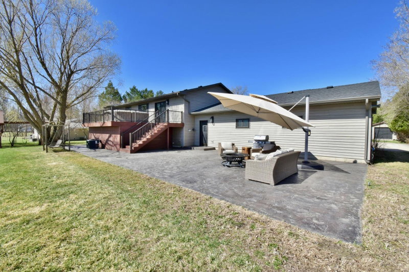 5123 Green Meadow Road SE - Photo 7