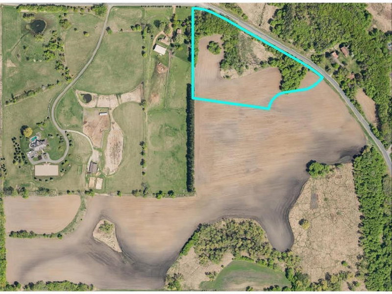 2535 Pioneer Trail - Photo 2