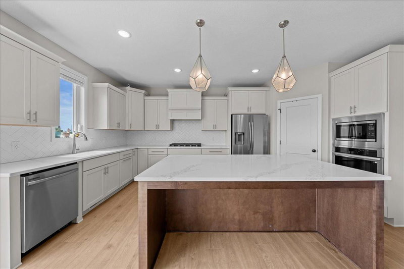 10125 Shadyview Lane N - Photo 11