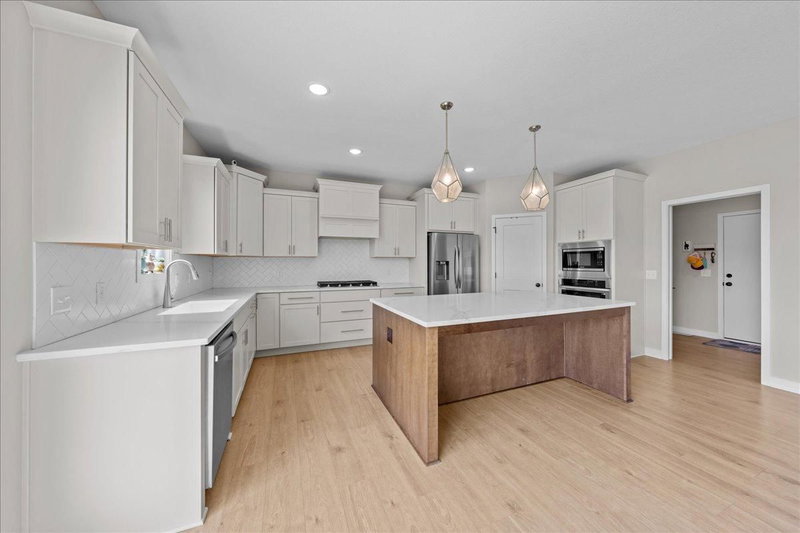 10125 Shadyview Lane N - Photo 9