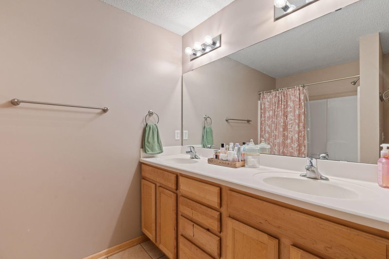 7509 Parkridge Way - Photo 18