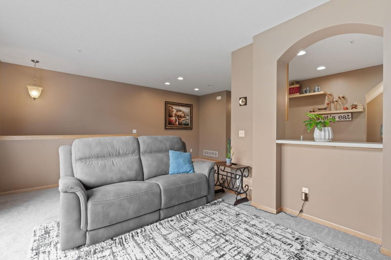 7509 Parkridge Way - Photo 6