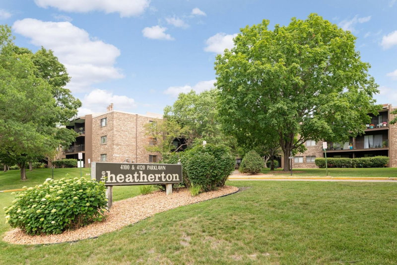 4120 Parklawn Avenue #222