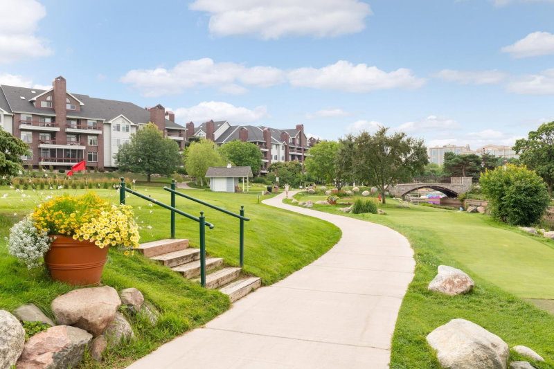 4120 Parklawn Avenue #222 - Photo 39