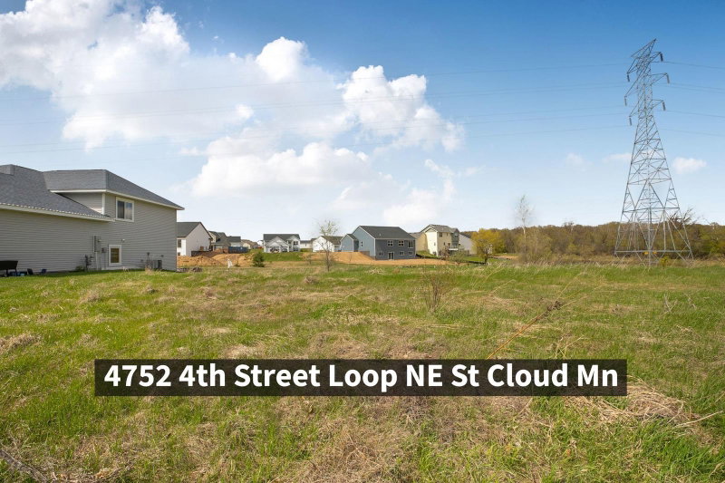 4752 4th Street Loop NE - Photo 1