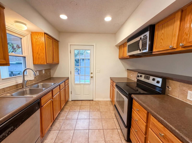 2807 Ohenry Road - Photo 6