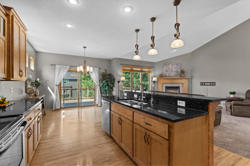 13781 9th Avenue S - Photo 15