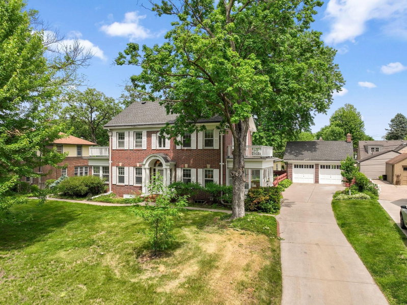 4325 Wooddale Avenue S - Photo 49