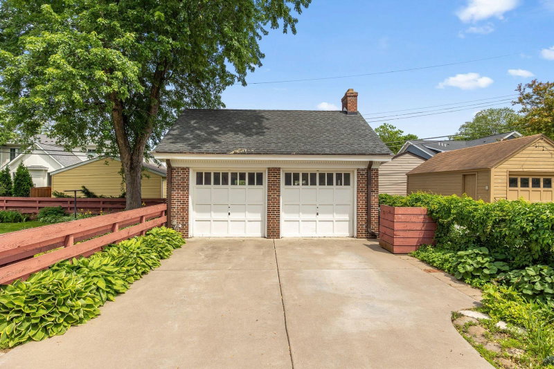 4325 Wooddale Avenue S - Photo 51
