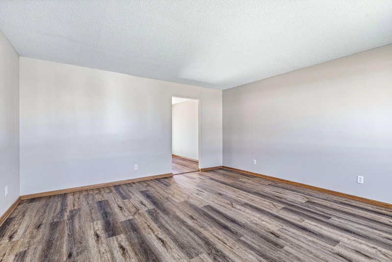 9303 Hallmark Avenue S - Photo 11