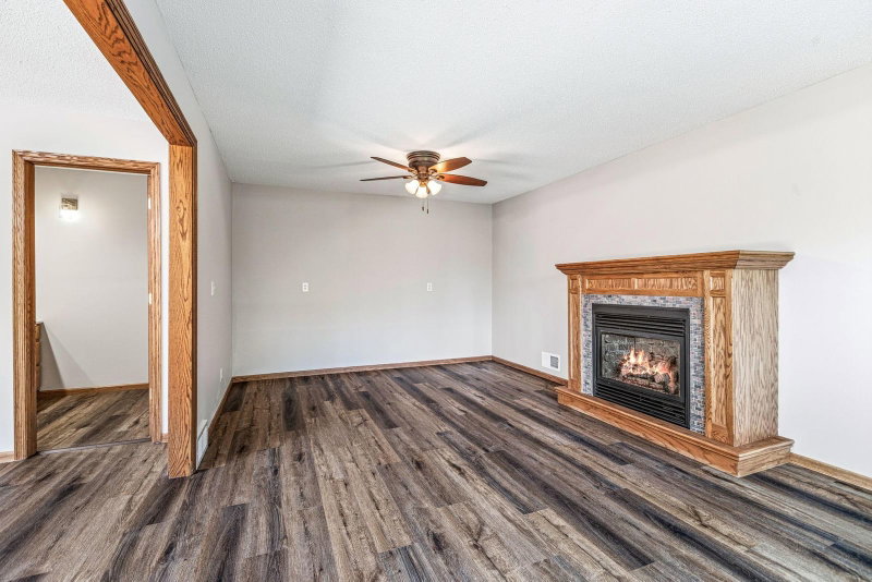 9303 Hallmark Avenue S - Photo 20