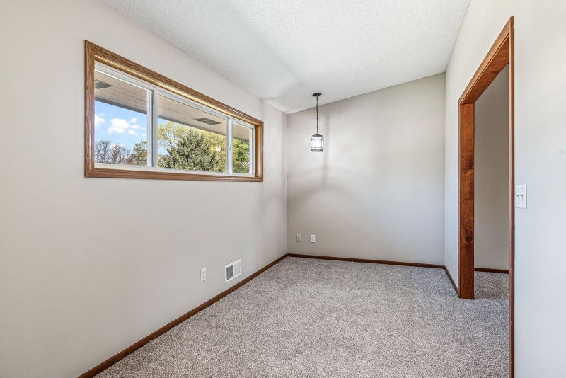 9303 Hallmark Avenue S - Photo 26