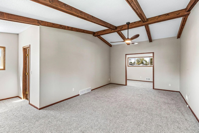 9303 Hallmark Avenue S - Photo 32
