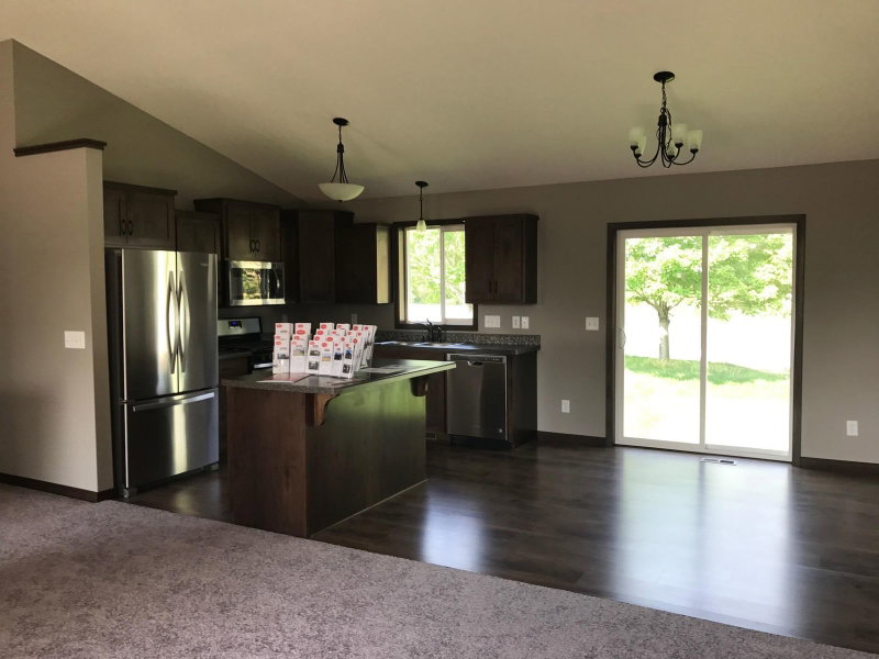 1108 8th Avenue SW - Photo 3