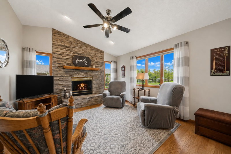 4820 Echo Court - Photo 9