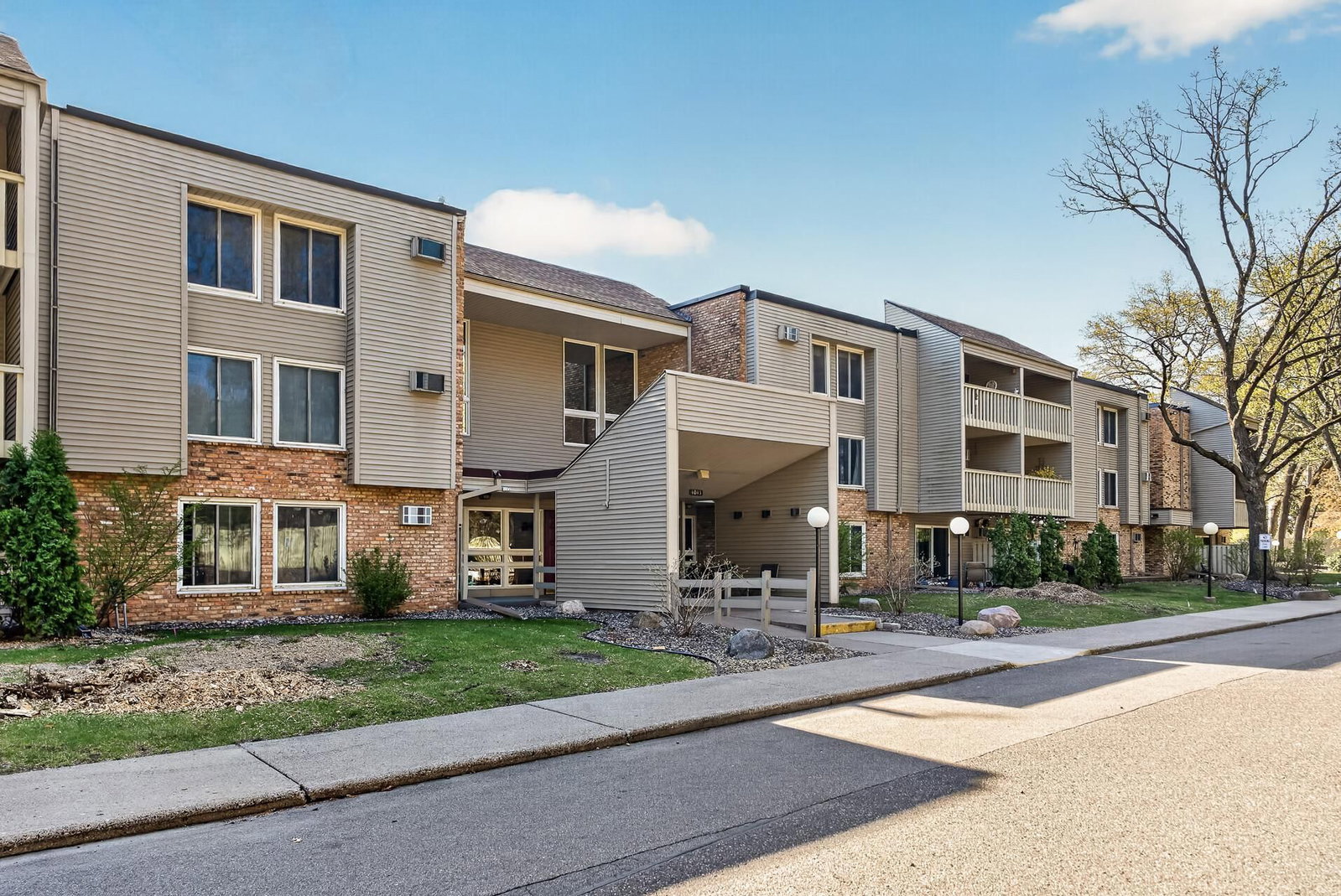 4045 Hodgson Road #211