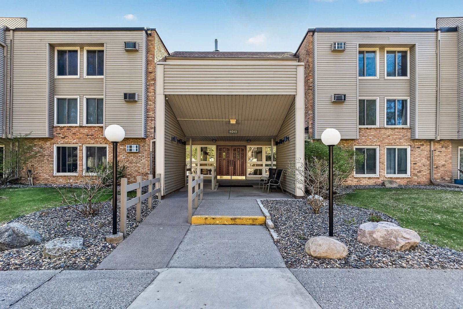 4045 Hodgson Road #211