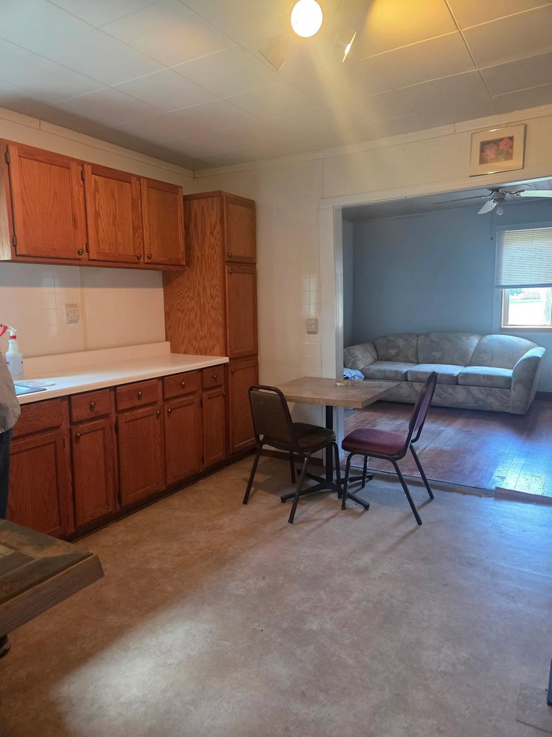 103 Main Street S - Photo 8