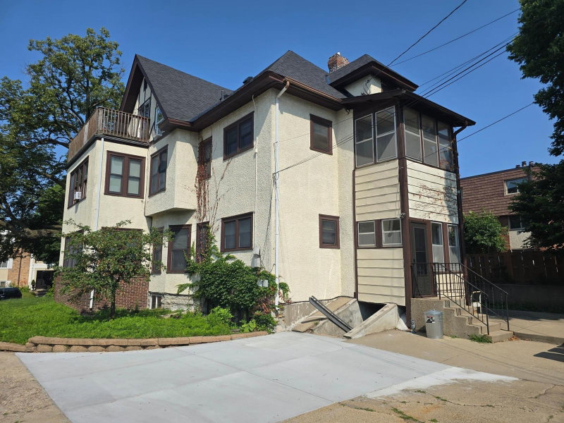 2017 Grand Avenue S - Photo 3