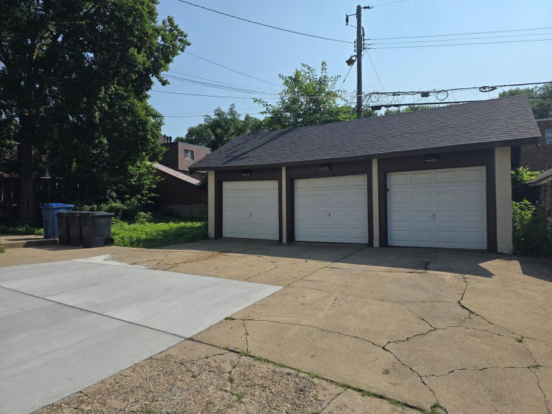 2017 Grand Avenue S - Photo 4