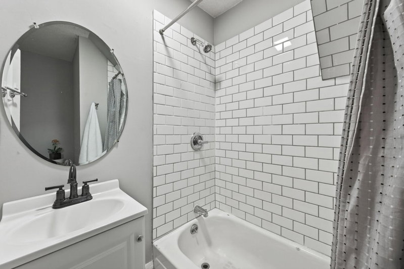 2219 29th Avenue N - Photo 20