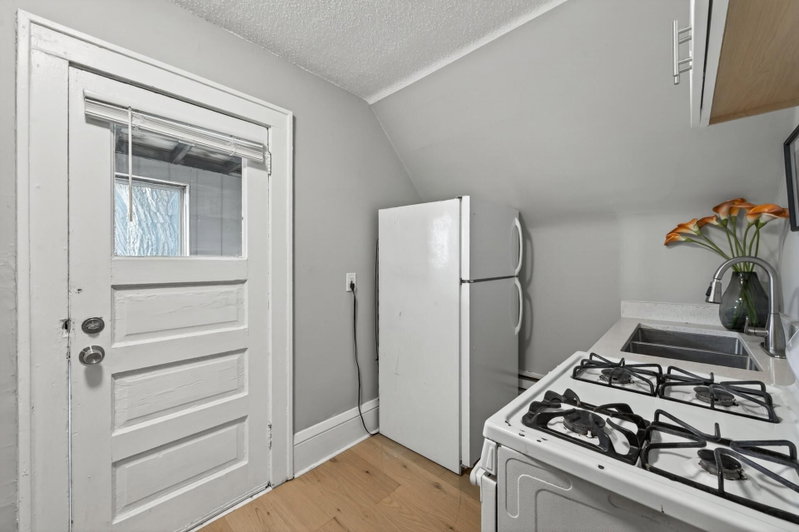 2219 29th Avenue N - Photo 22